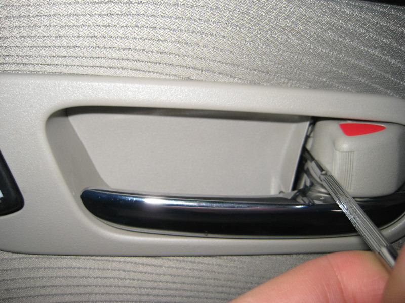 Mazda-CX-9-Front-Door-Panel-Removal-Guide-003