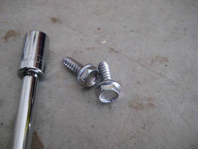 Mazda-CX-9-Front-Door-Panel-Removal-Guide-013