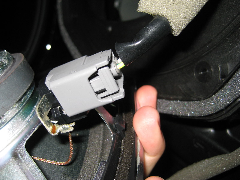 Mazda-CX-9-Front-Door-Panel-Removal-Guide-028