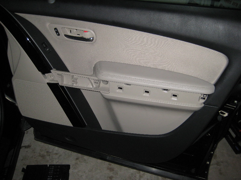 Mazda-CX-9-Front-Door-Panel-Removal-Guide-043