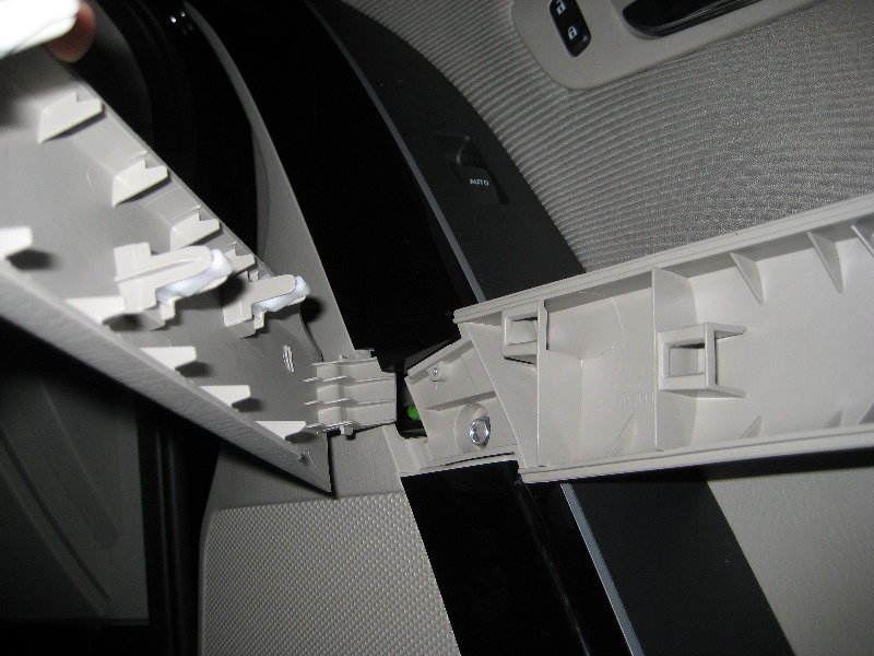 Mazda-CX-9-Front-Door-Panel-Removal-Guide-050