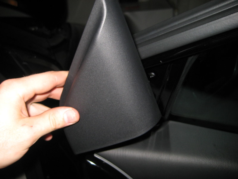 Mazda-CX-9-Front-Door-Panel-Removal-Guide-056