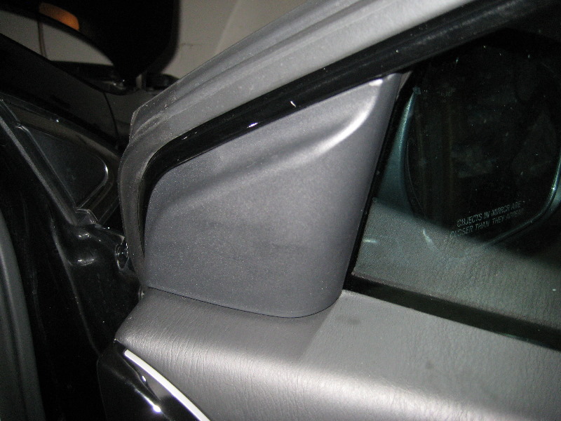 Mazda-CX-9-Front-Door-Panel-Removal-Guide-057