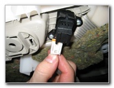 Mazda-CX-9-Front-Door-Panel-Removal-Guide-019