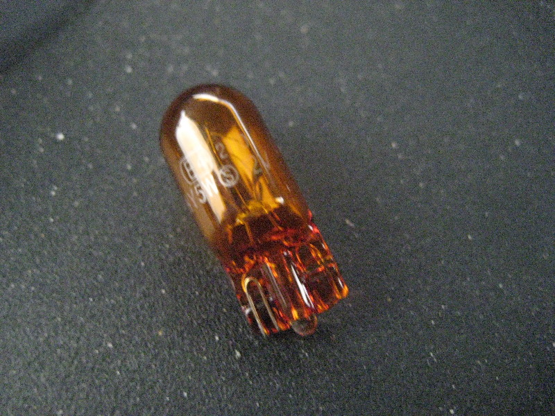 Mazda-CX-9-Headlight-Bulbs-Replacement-Guide-044