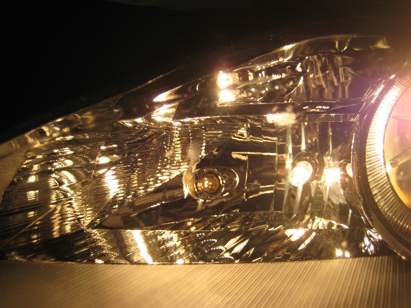 Mazda-CX-9-Headlight-Bulbs-Replacement-Guide-048