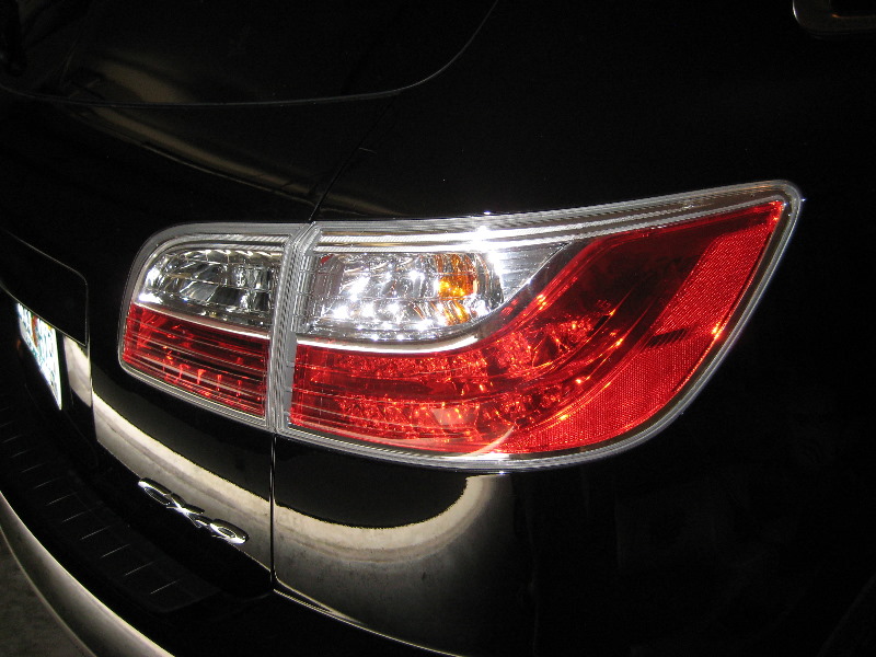 Mazda-CX-9-Tail-Light-Bulbs-Replacement-Guide-001