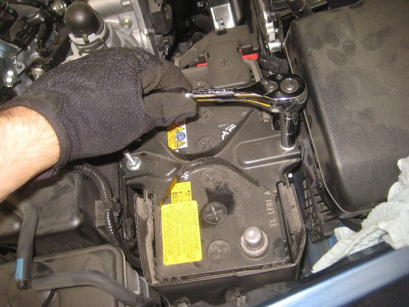 Mazda-MX-5-Miata-12V-Automotive-Battery-Replacement-Guide-006