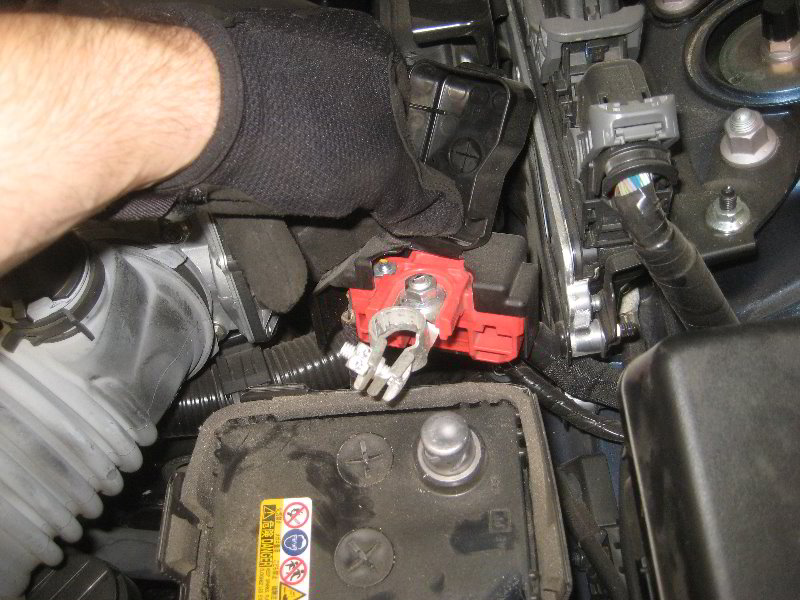 Mazda-MX-5-Miata-12V-Automotive-Battery-Replacement-Guide-012