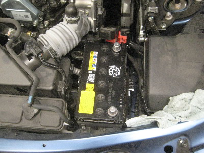 Mazda-MX-5-Miata-12V-Automotive-Battery-Replacement-Guide-020