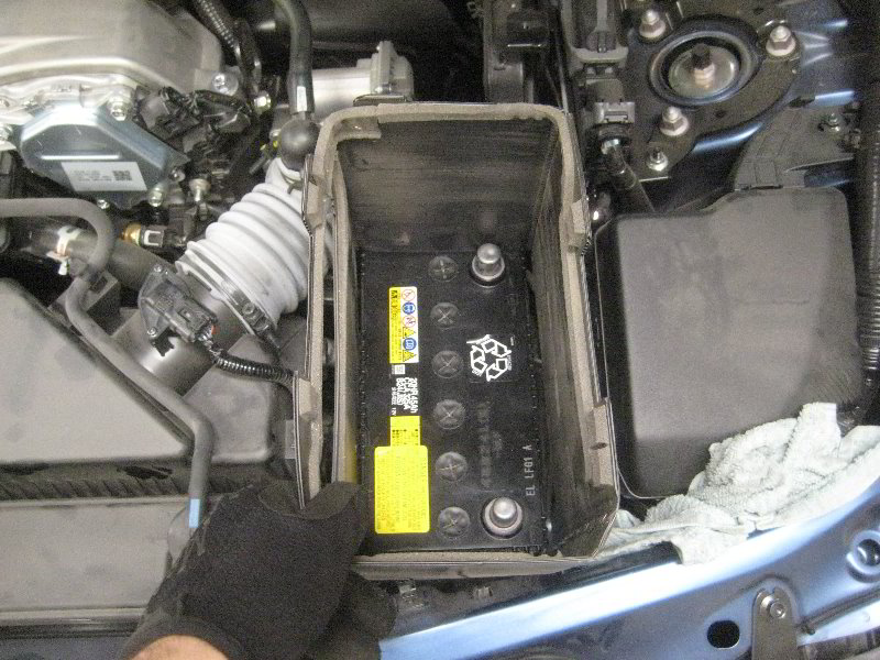 Mazda-MX-5-Miata-12V-Automotive-Battery-Replacement-Guide-021