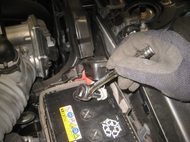 Mazda-MX-5-Miata-12V-Automotive-Battery-Replacement-Guide-023