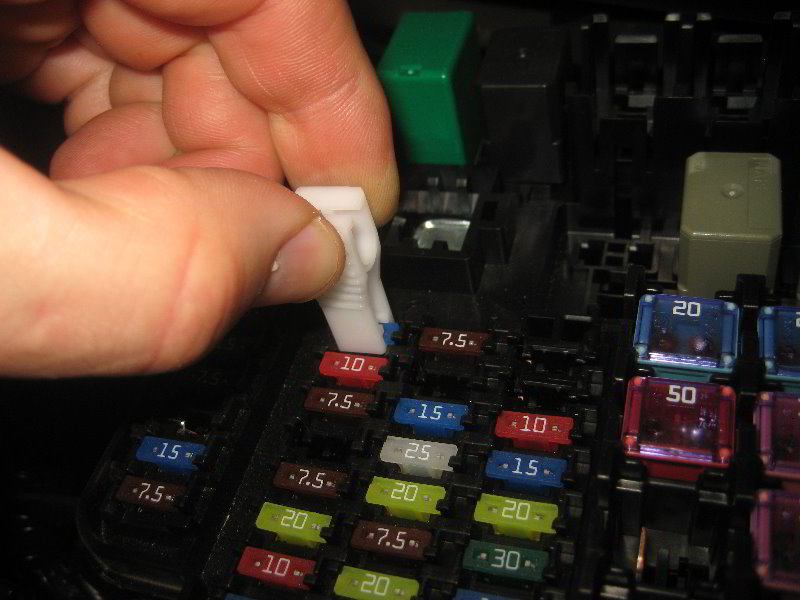 Mazda-MX-5-Miata-Electrical-Fuses-Replacement-Guide-013