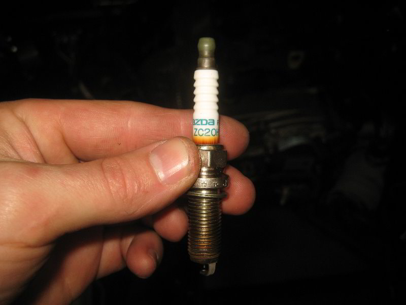 Mazda-MX-5-Miata-Spark-Plugs-Replacement-Guide-014