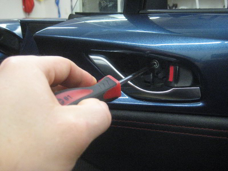 Mazda-MX-5-Miata-Interior-Door-Panel-Removal-Speaker-Replacement-Guide-008