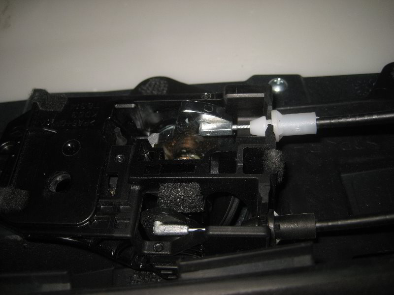 Mazda-MX-5-Miata-Interior-Door-Panel-Removal-Speaker-Replacement-Guide-017