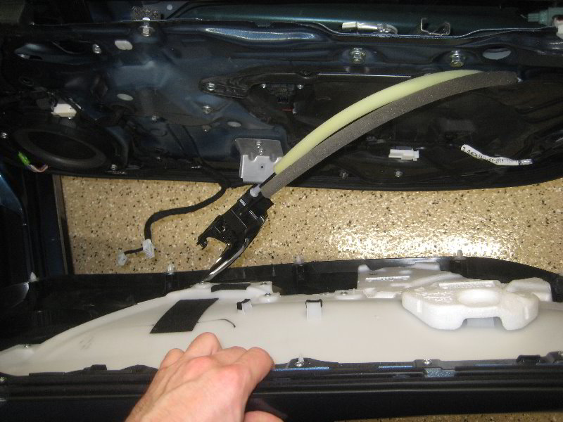 Mazda-MX-5-Miata-Interior-Door-Panel-Removal-Speaker-Replacement-Guide-024