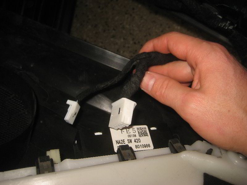 Mazda-MX-5-Miata-Interior-Door-Panel-Removal-Speaker-Replacement-Guide-027