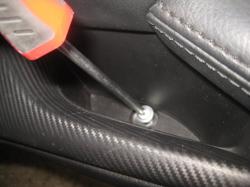 Mazda-MX-5-Miata-Interior-Door-Panel-Removal-Speaker-Replacement-Guide-036