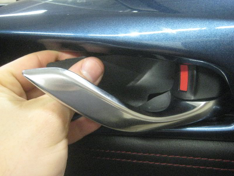 Mazda-MX-5-Miata-Interior-Door-Panel-Removal-Speaker-Replacement-Guide-038