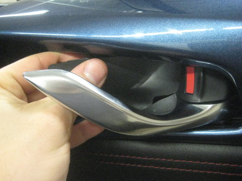 Mazda-MX-5-Miata-Interior-Door-Panel-Removal-Speaker-Replacement-Guide-038