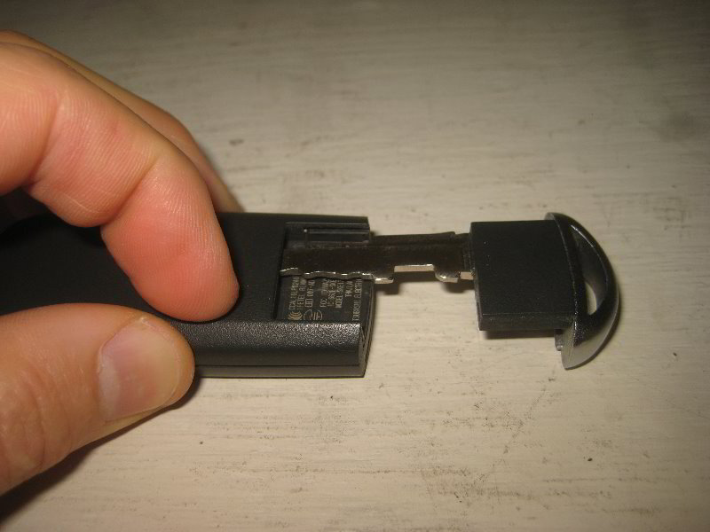 Mazda-MX-5-Miata-Key-Fob-Battery-Replacement-Guide-005