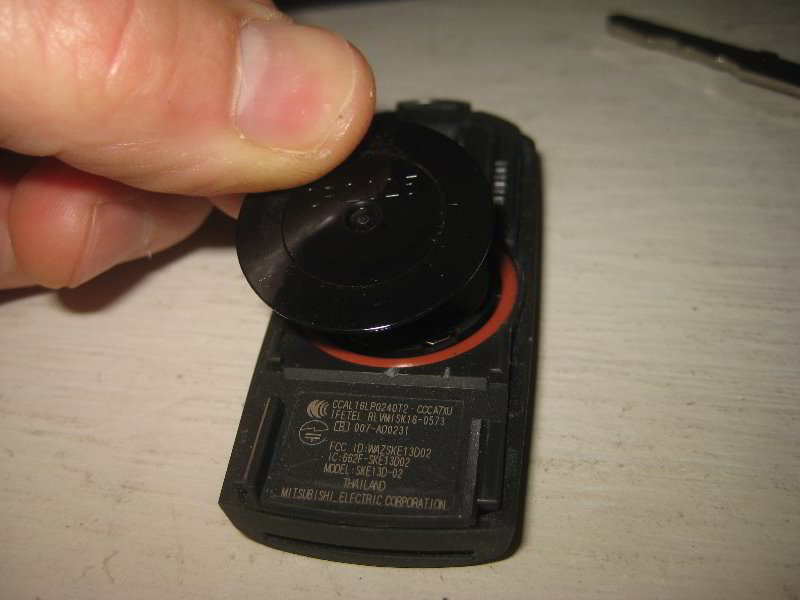 Mazda-MX-5-Miata-Key-Fob-Battery-Replacement-Guide-017