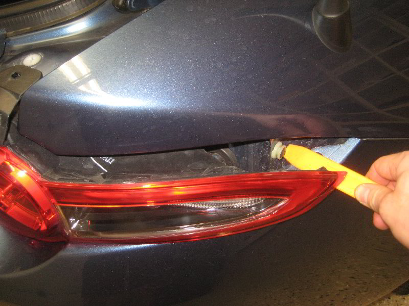 Mazda-MX-5-Miata-Rear-Turn-Signal-Light-Bulbs-Replacement-Guide-014