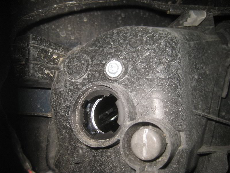 MazdaMX5MiataReverseTailLightBulbsReplacementGuide008