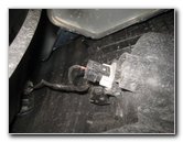 Mazda-MX-5-Miata-Reverse-Tail-Light-Bulbs-Replacement-Guide-004