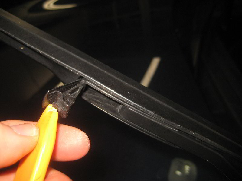Mazda-MX-5-Miata-Windshield-Window-Wiper-Blades-Replacement-Guide-005