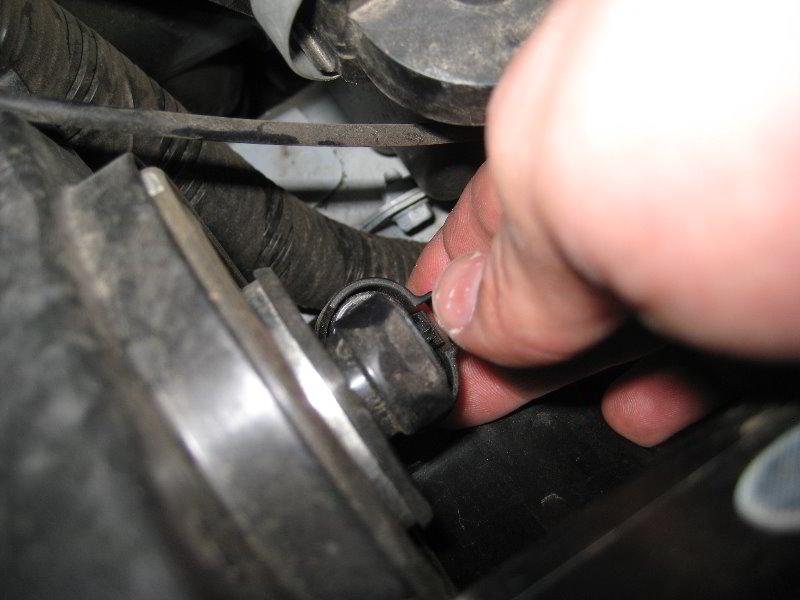 Mazda-Mazda3-Headlight-Bulbs-Replacement-Guide-013