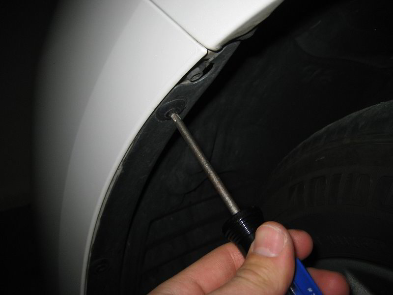 Mazda-Mazda3-Headlight-Bulbs-Replacement-Guide-024