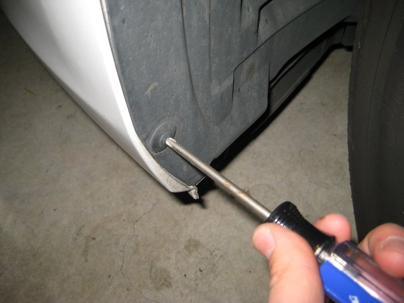 Mazda-Mazda3-Headlight-Bulbs-Replacement-Guide-028