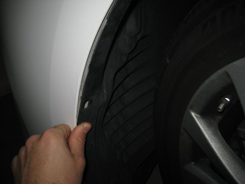 Mazda-Mazda3-Headlight-Bulbs-Replacement-Guide-037