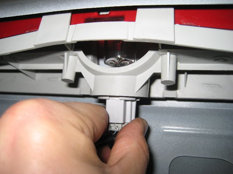 Mazda-Mazda3-High-Mount-3rd-Brake-Light-Bulb-Replacement-Guide-011