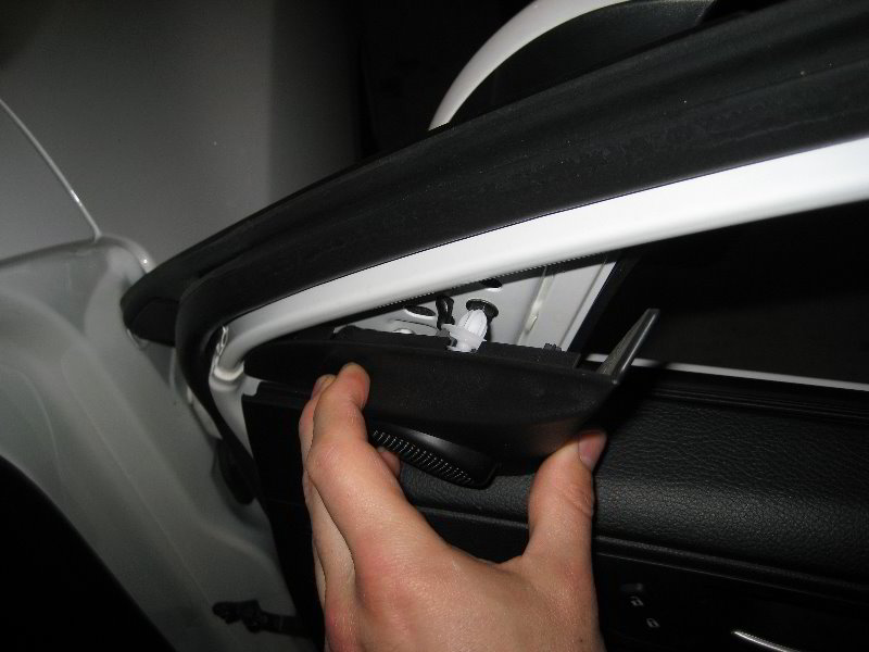 Mazda-Mazda3-Interior-Door-Panel-Removal-Guide-010