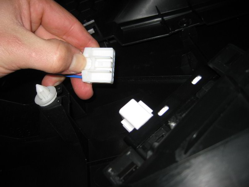 Mazda-Mazda3-Interior-Door-Panel-Removal-Guide-019