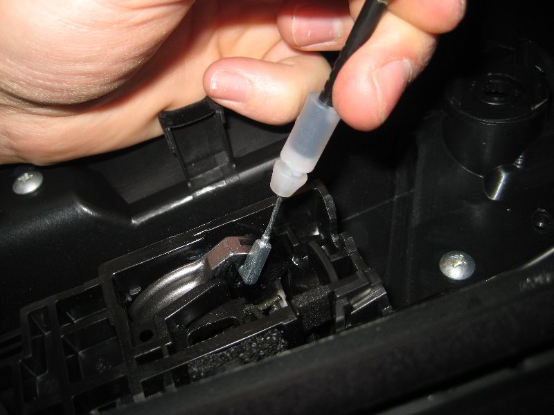 Mazda-Mazda3-Interior-Door-Panel-Removal-Guide-021