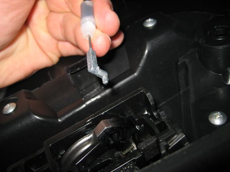 Mazda-Mazda3-Interior-Door-Panel-Removal-Guide-022