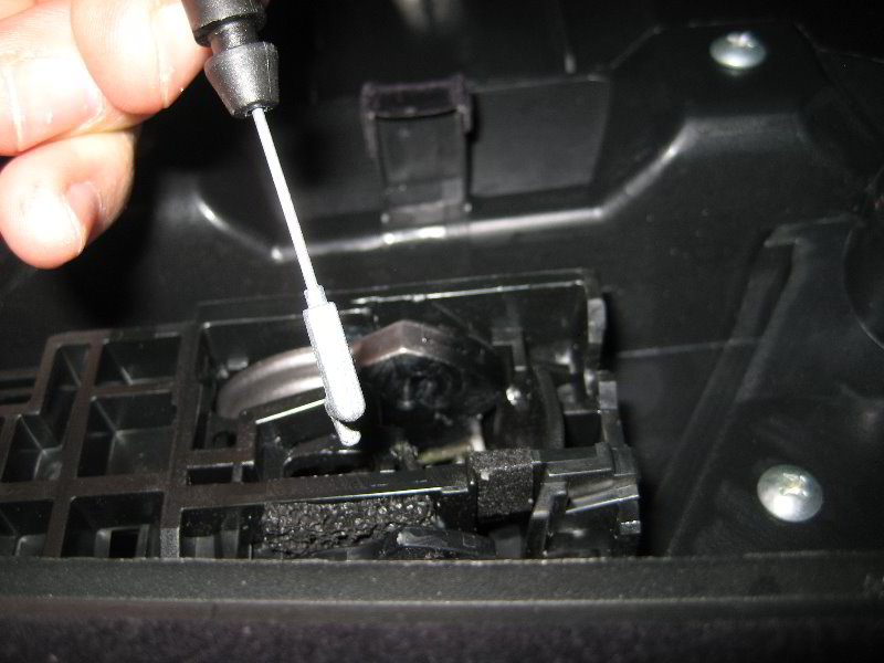 Mazda-Mazda3-Interior-Door-Panel-Removal-Guide-035