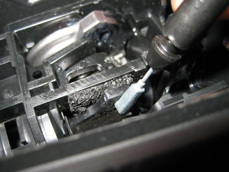 Mazda-Mazda3-Interior-Door-Panel-Removal-Guide-036