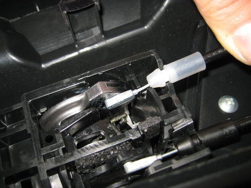 Mazda-Mazda3-Interior-Door-Panel-Removal-Guide-040