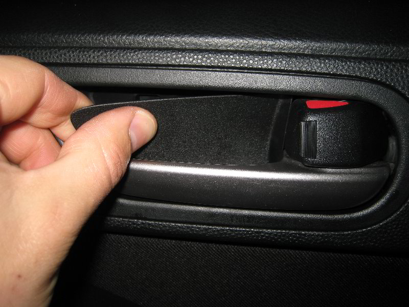 Mazda-Mazda3-Interior-Door-Panel-Removal-Guide-052