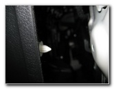 Mazda-Mazda3-Interior-Door-Panel-Removal-Guide-044