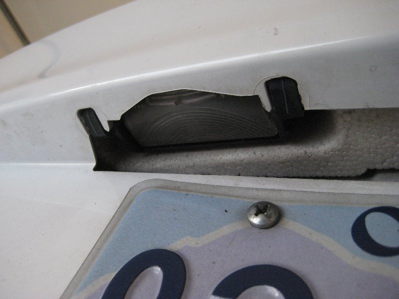 MazdaMazda3LicensePlateLightBulbsReplacementGuide002