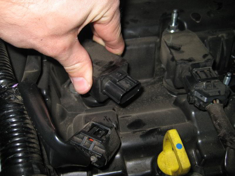 Mazda-Mazda3-Skyactiv-G-2L-I4-Engine-Spark-Plugs-Replacement-Guide-014