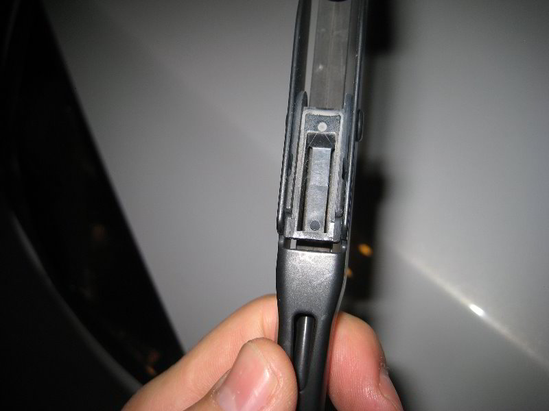 MazdaMazda3WindshieldWiperBladesReplacementGuide008