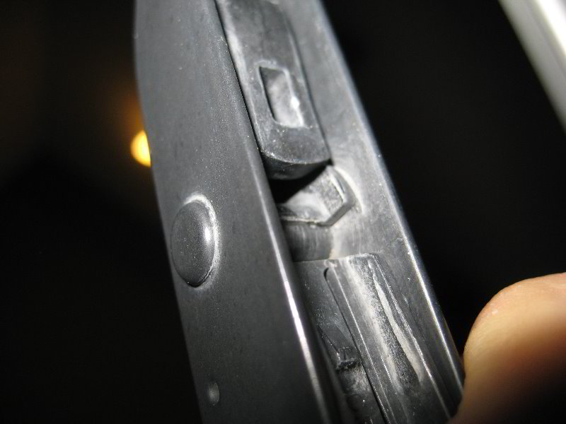 Mazda-Mazda3-Windshield-Wiper-Blades-Replacement-Guide-012