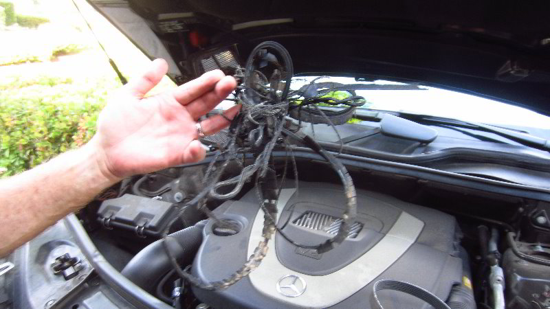 2006-2011-Mercedes-Benz-ML-350-Serpentine-Accessory-Belt-Replacement-Guide-001